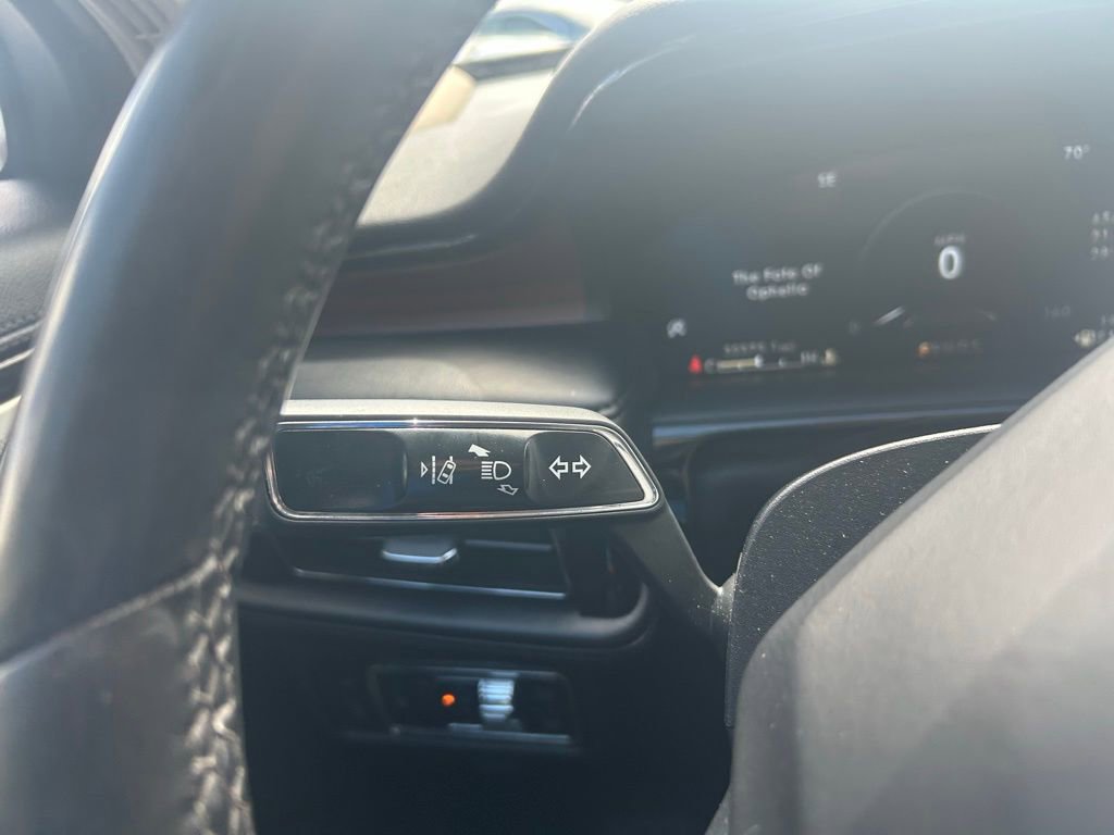 Used 2023 Lincoln Nautilus Reserve w/ Equipment Group 202A image 23