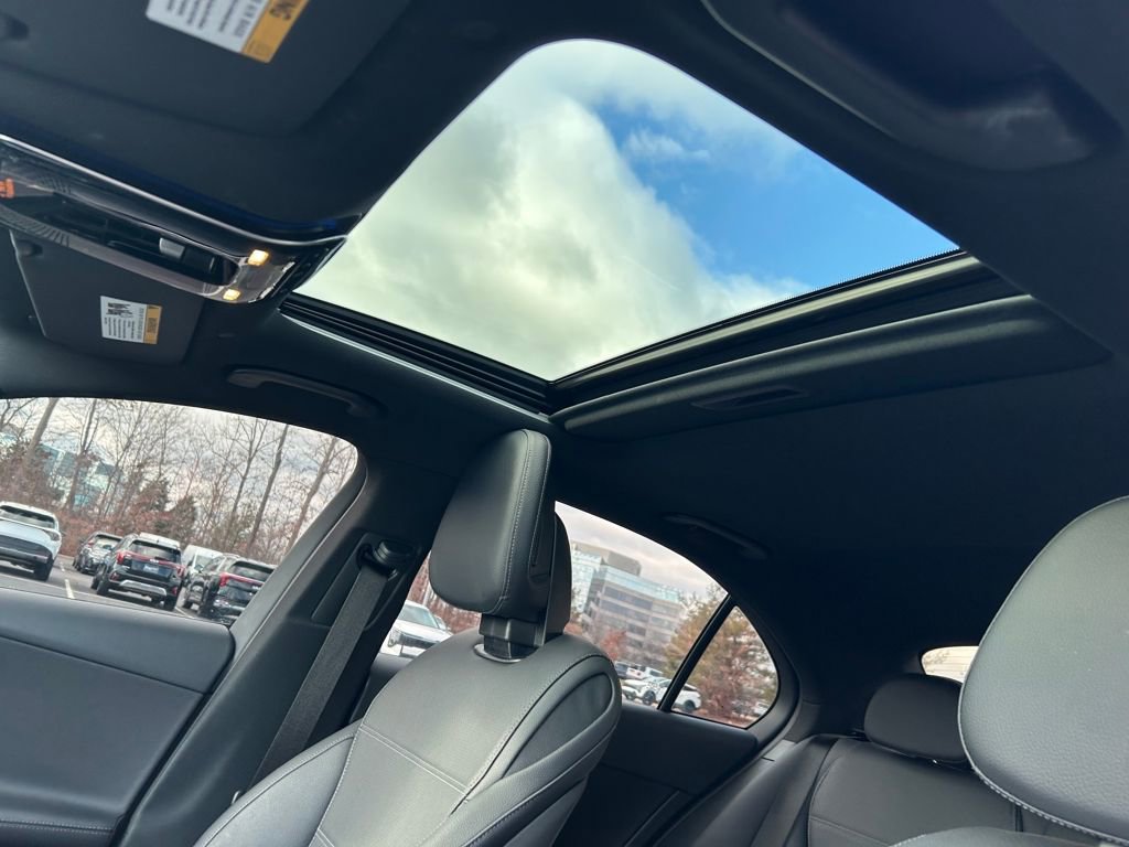 Used 2024 Mercedes-Benz C 300 4MATIC Sedan image 23