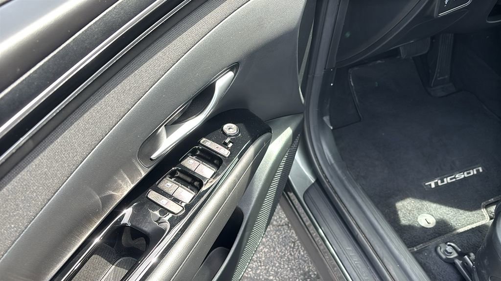 Used 2023 Hyundai Tucson Limited AWD/4WD image 14