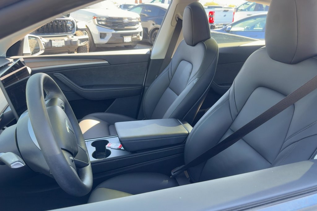 Used 2023 Tesla Model Y Long Range AWD/4WD image 11