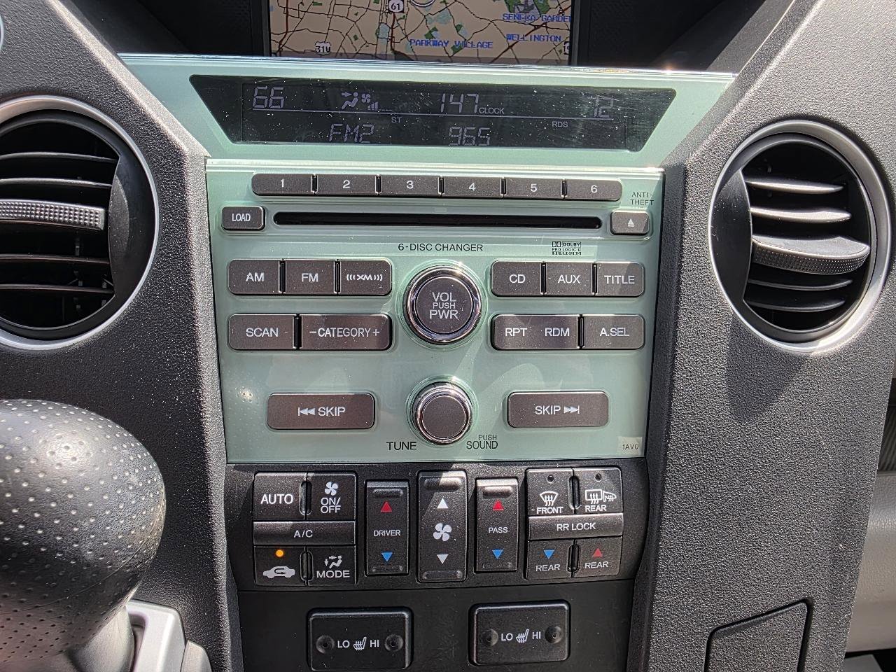 Used 2010 Honda Pilot Touring image 19