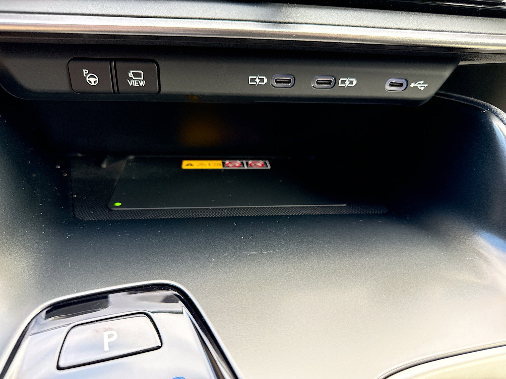 Used 2024 Lexus RZ 450e Premium image 31