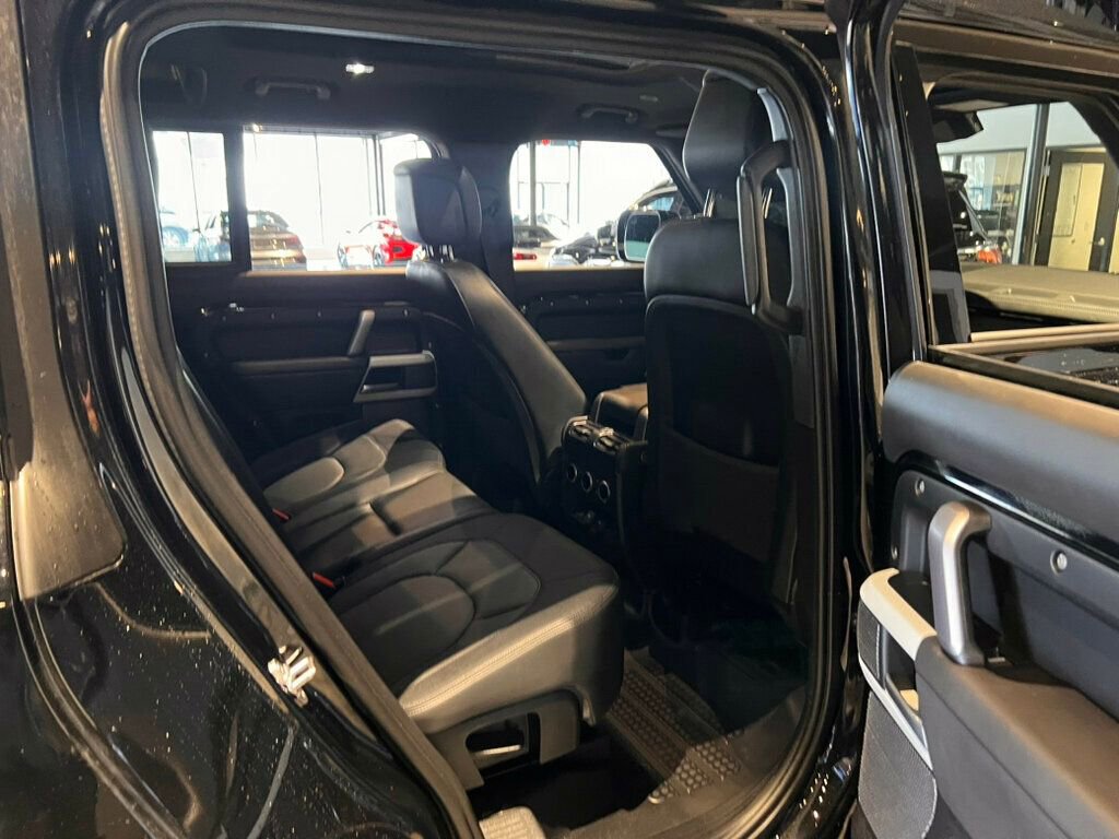 Used 2023 Land Rover Defender 110 X-Dynamic SE image 13