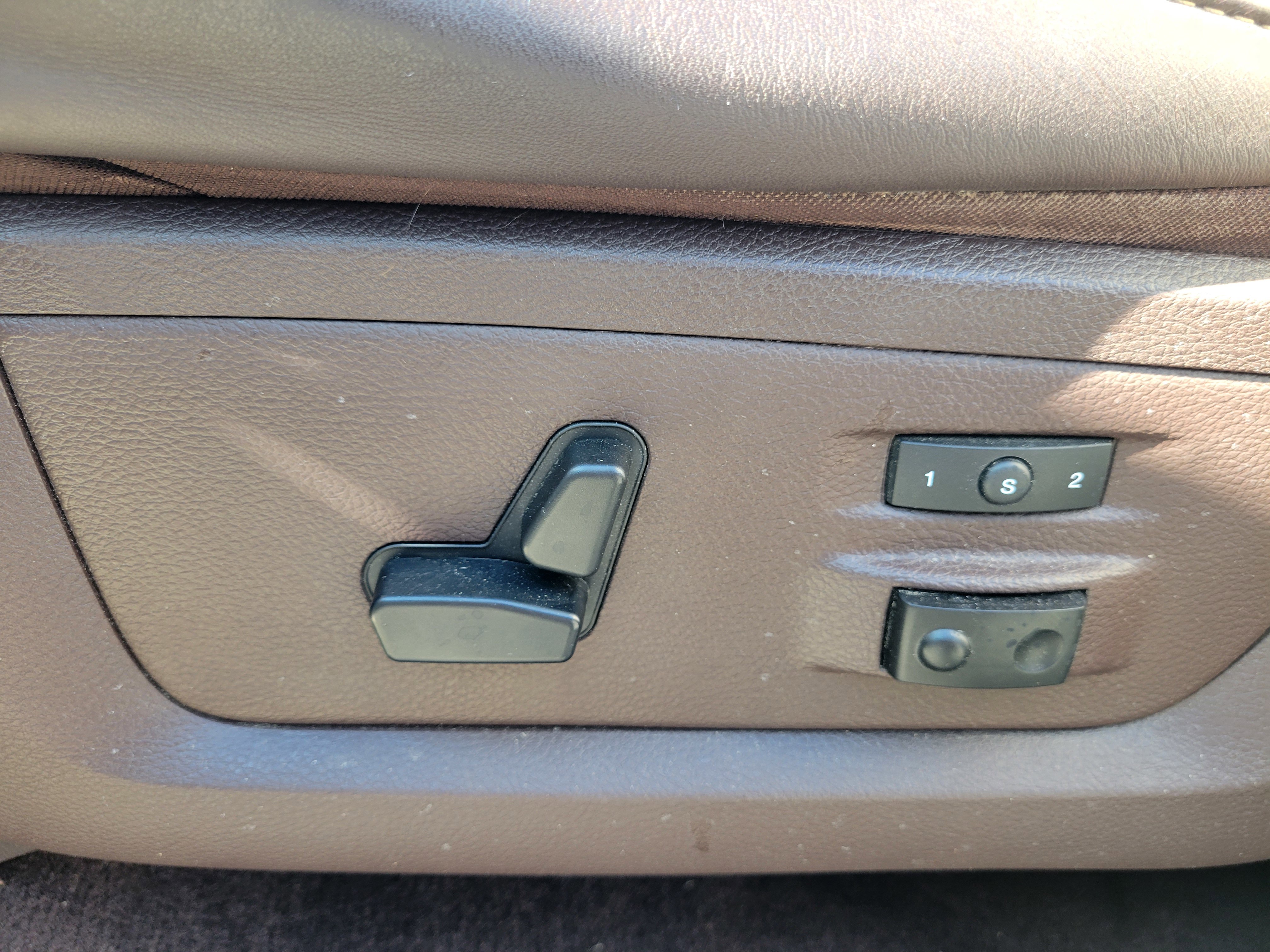 Used 2014 RAM 1500 Laramie Longhorn w/ Convenience Group image 23