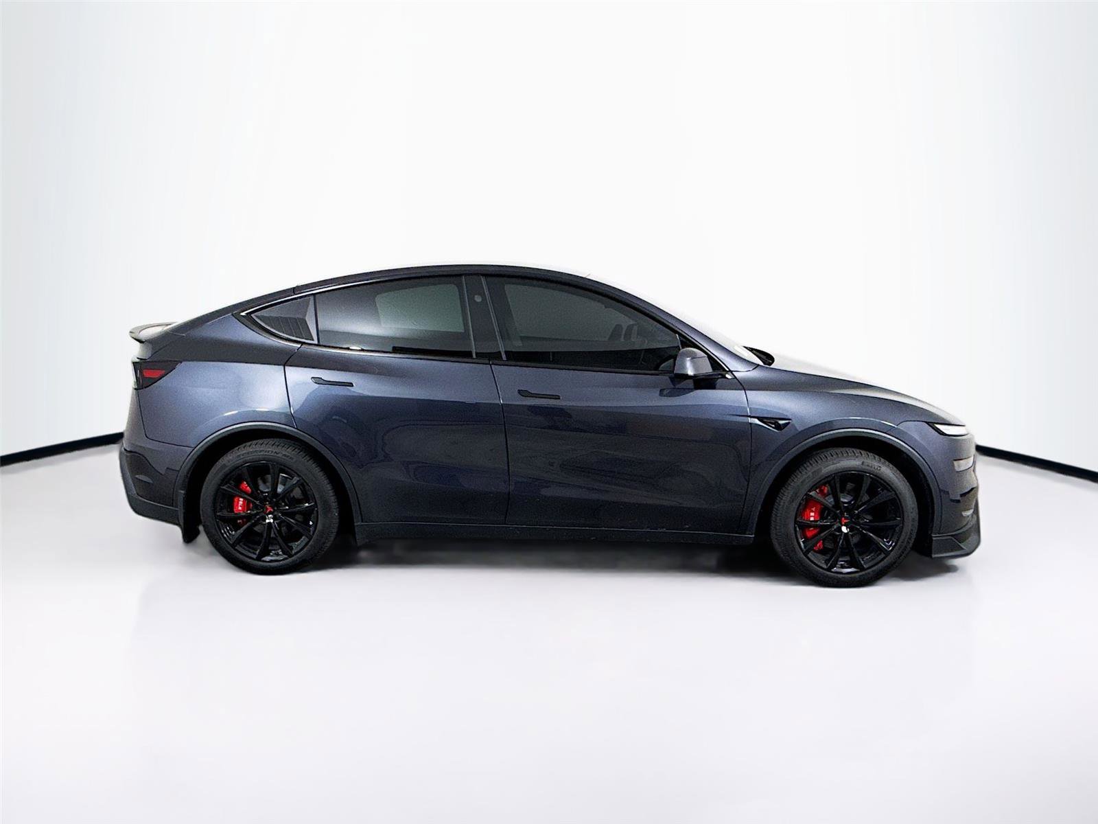 Used 2026 Tesla Model Y 2WD image 27