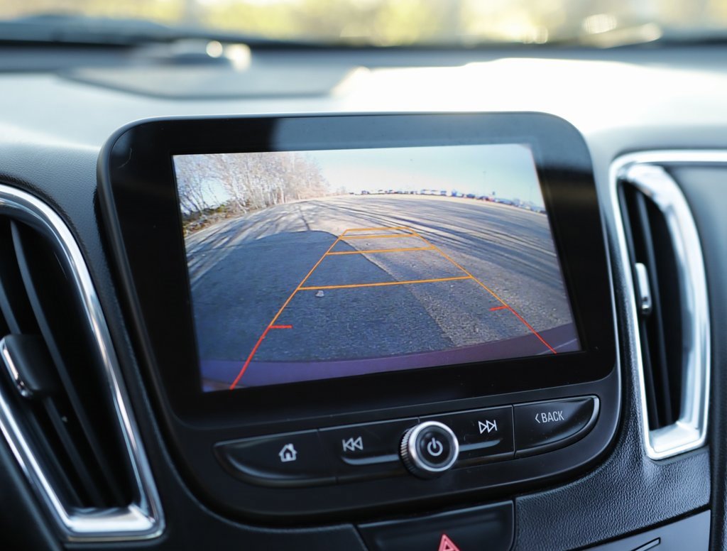 Used 2017 Chevrolet Malibu LT w/ Leather Package image 14