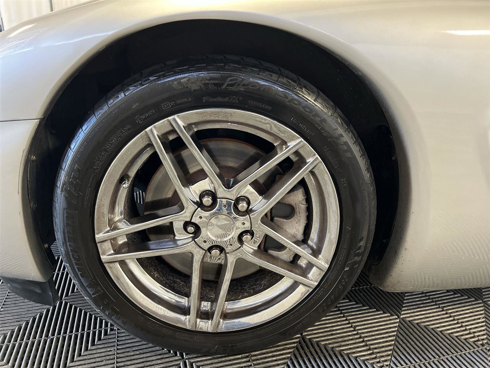 Used 2004 Chevrolet Corvette Z06 w/ Memory Package image 9