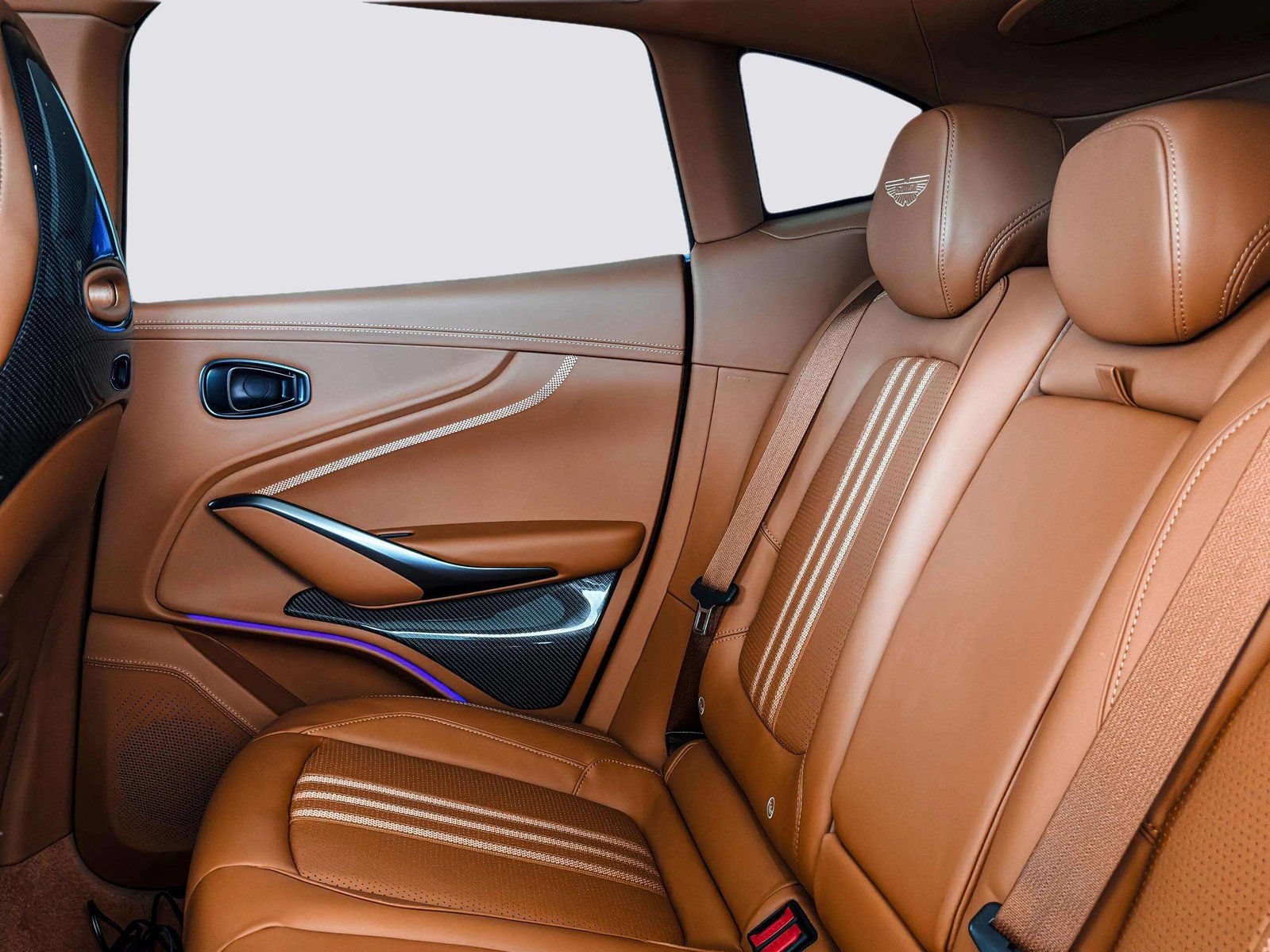 New 2026 Aston Martin DBX 707 AWD/4WD image 38