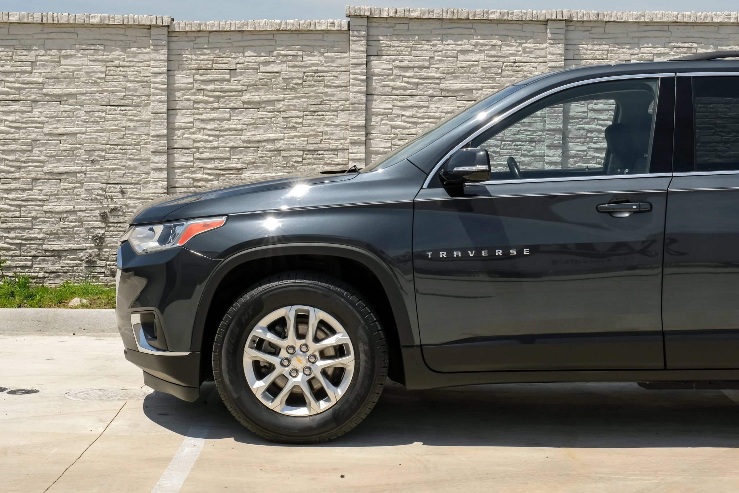 Used 2019 Chevrolet Traverse LT w/ LPO, Floor Liner Package AWD/4WD image 12