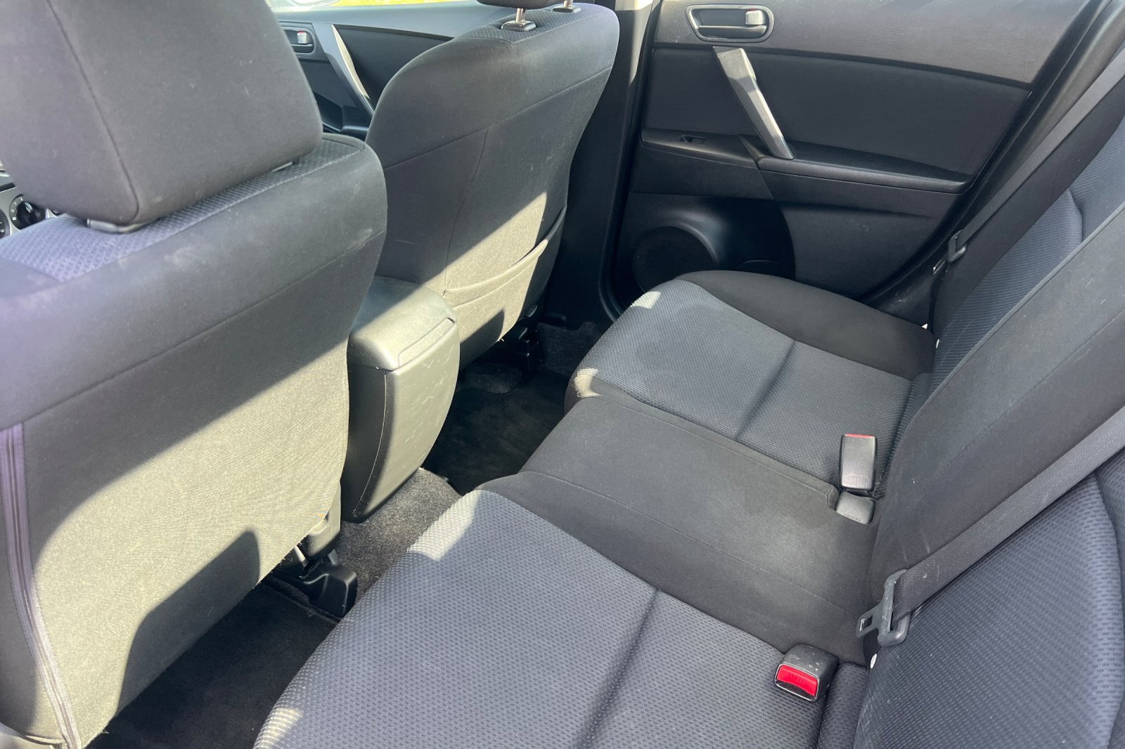 Used 2010 MAZDA MAZDA3 i Sport image 9