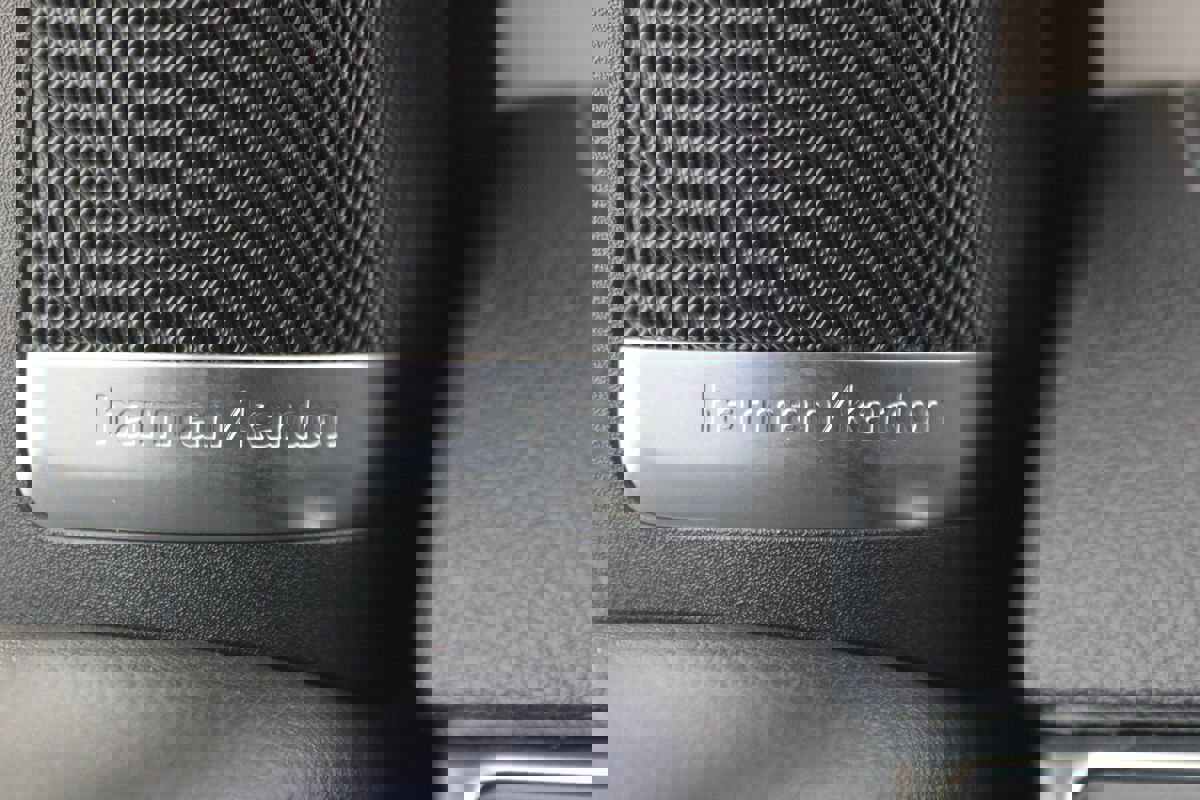 Used 2015 Mercedes-Benz GL 550 4MATIC image 11