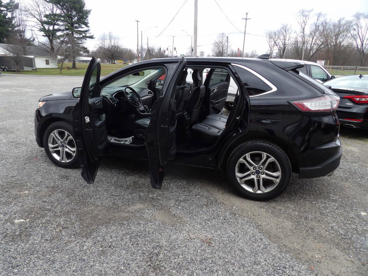 Used 2016 Ford Edge Titanium image 7