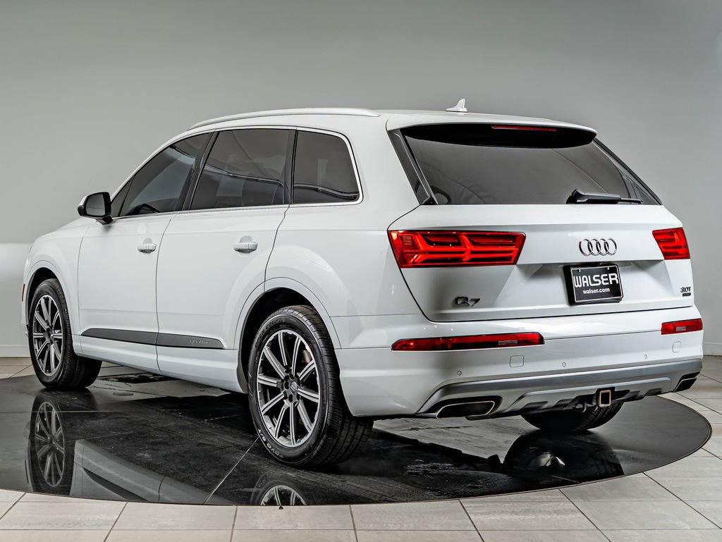 Used 2017 Audi Q7 3.0T Prestige AWD/4WD image 7