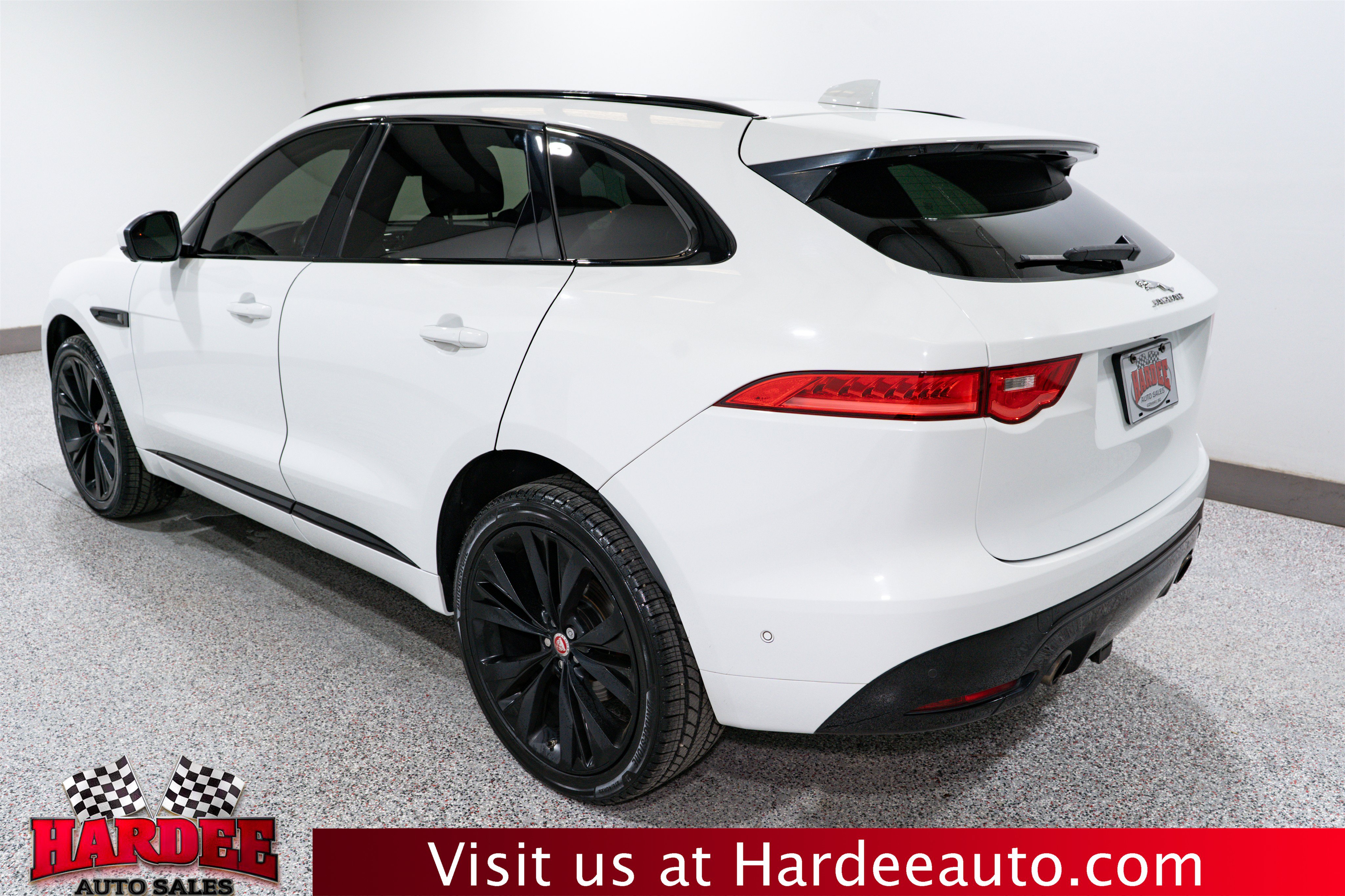 Used 2018 Jaguar F-PACE S AWD/4WD image 3