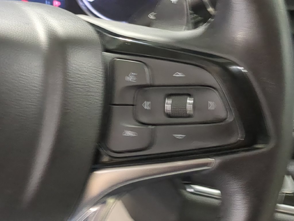 Used 2024 Buick Enclave Essence w/ Sound and Sites Package AWD/4WD image 30