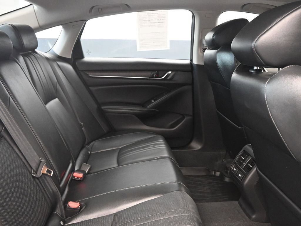 Used 2021 Honda Accord Touring image 13