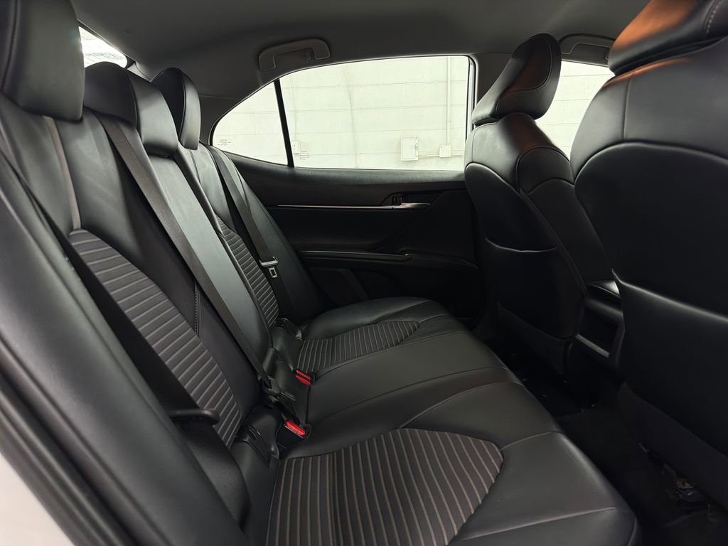 Used 2021 Toyota Camry SE FWD image 29