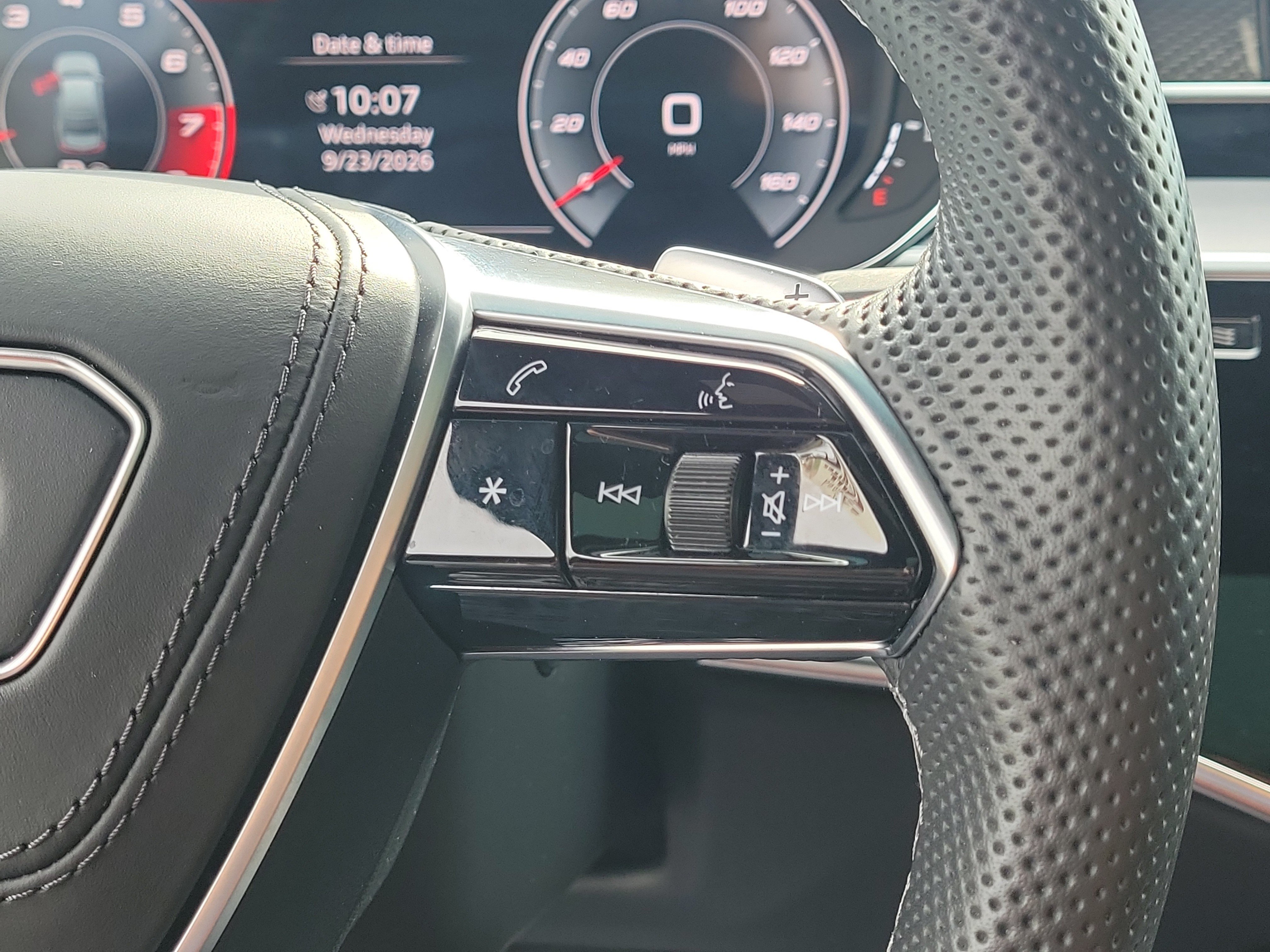 Used 2024 Audi S8 AWD/4WD image 31