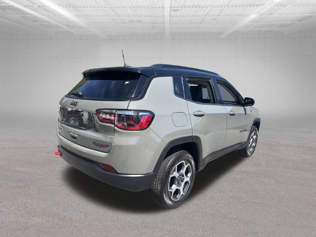 Used 2022 Jeep Compass Trailhawk AWD/4WD image 10