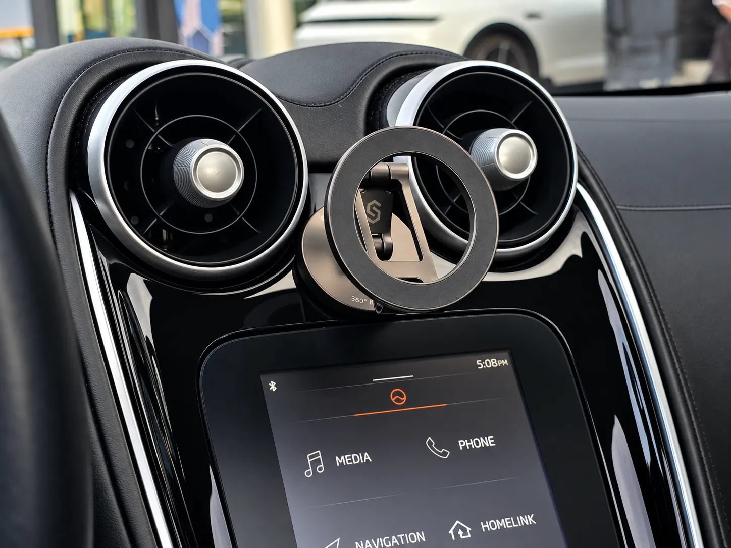 Used 2023 McLaren GT RWD image 52