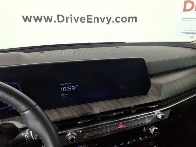 Used 2024 Kia Telluride EX w/ EX Captain's Chair Package AWD/4WD image 27