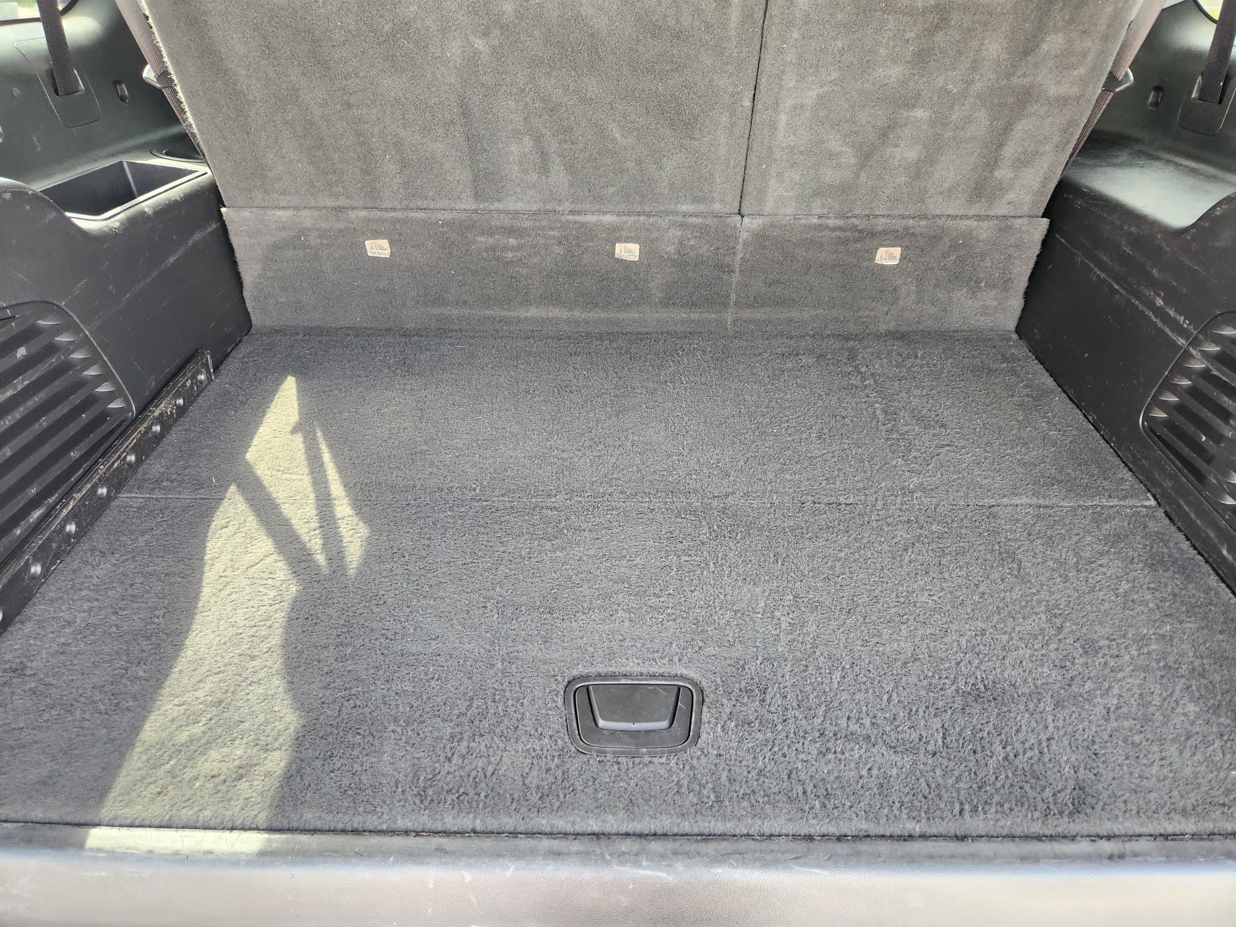 Used 2019 Chevrolet Suburban Premier AWD/4WD image 35
