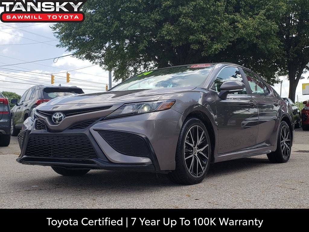 Certified 2024 Toyota Camry SE FWD image 1