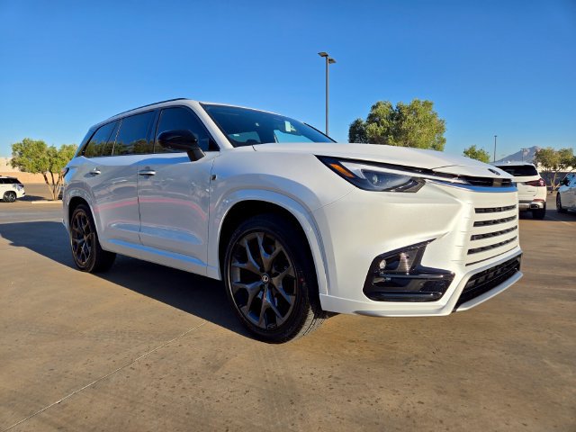 New 2026 Lexus TX 500h AWD w/ Technology Package image 2