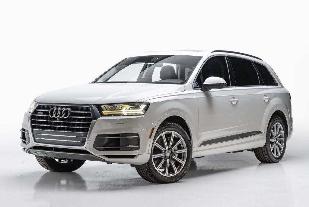 Used 2017 Audi Q7 3.0T Premium Plus w/ Premium Plus Package image 4