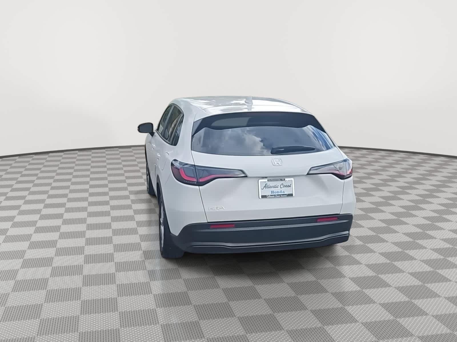 Certified 2025 Honda HR-V LX image 7