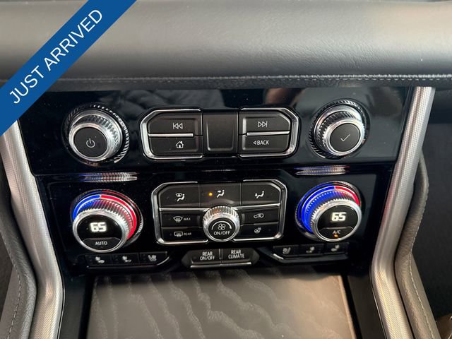 Used 2024 GMC Yukon Denali w/ Advanced Technology Package image 16