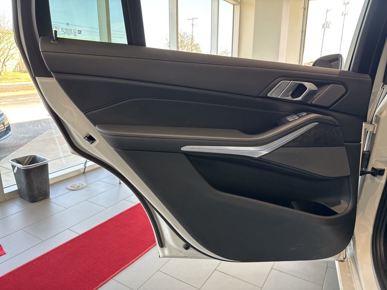 Certified 2023 BMW X7 xDrive40i w/ Premium Package image 38