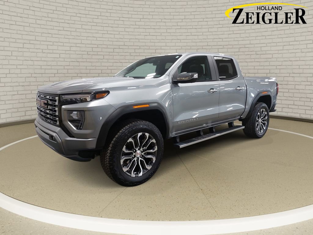 Used 2024 GMC Canyon Denali image 1
