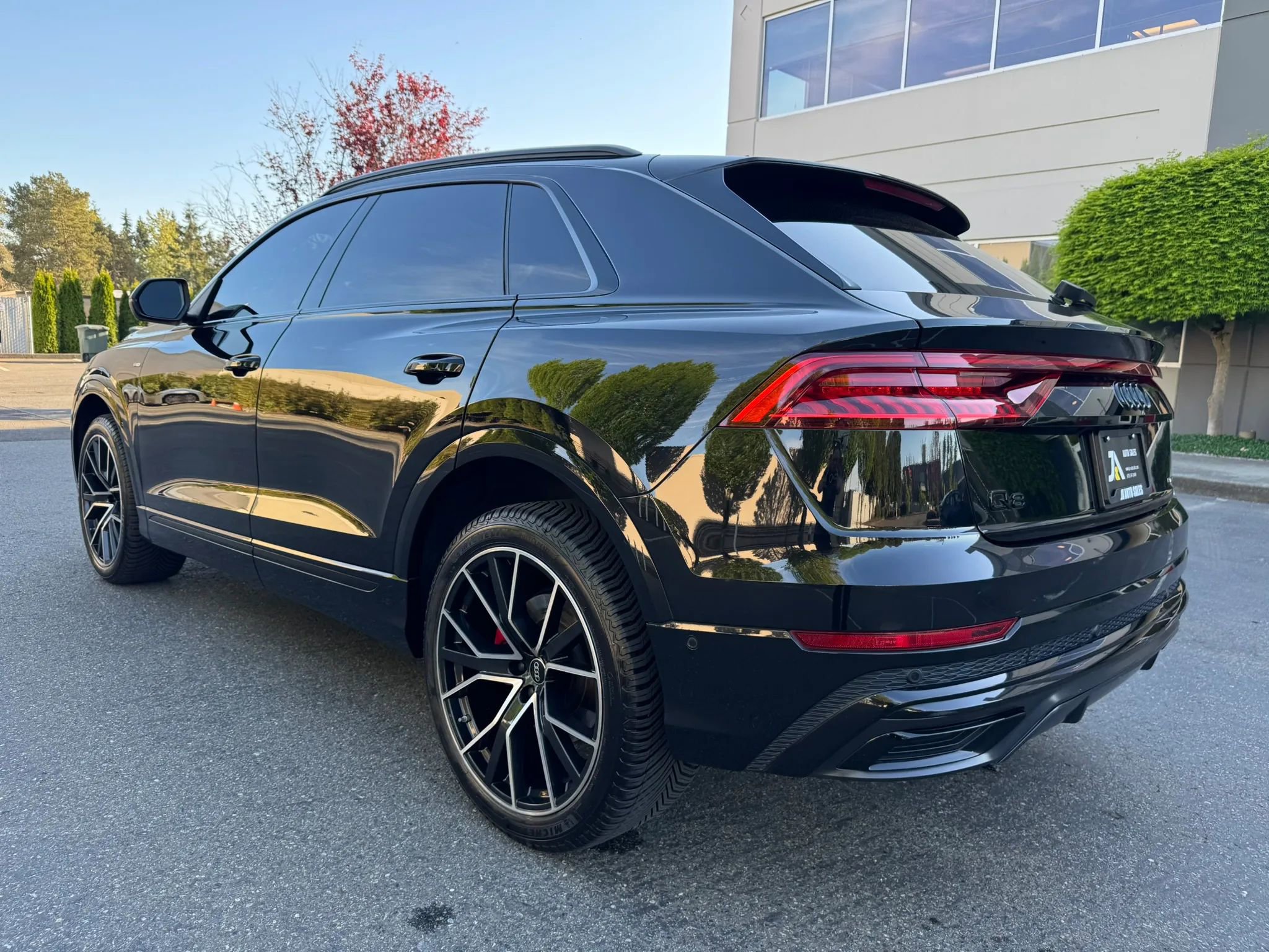 Used 2022 Audi Q8 Premium Plus AWD/4WD image 8