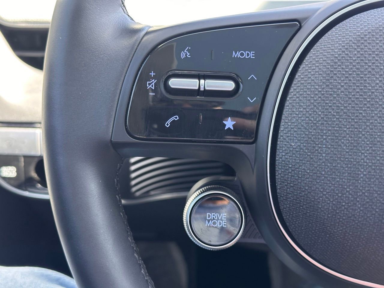 Used 2024 Hyundai Ioniq 5 Limited image 26