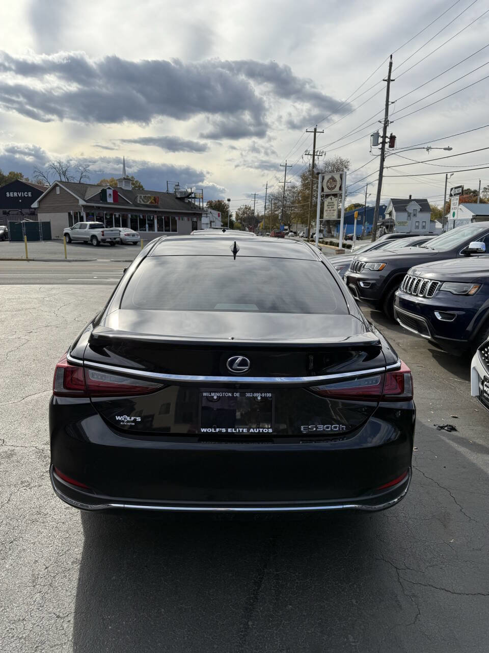 Used 2020 Lexus ES 300h w/ Luxury Package image 8