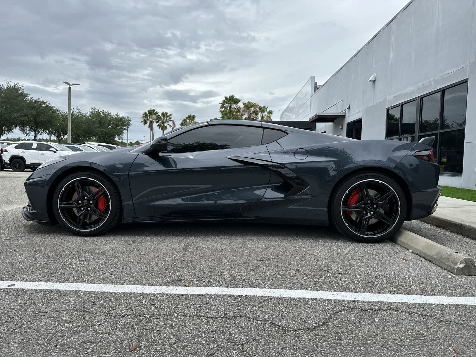 Used 2021 Chevrolet Corvette Stingray Preferred Cpe w/ Z51 Performance Package RWD image 4