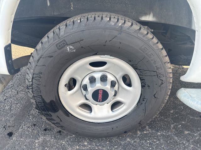 Certified 2023 GMC Savana 2500 w/ Driver Convenience Package image 12