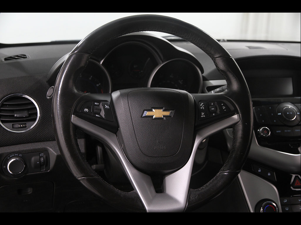 Used 2014 Chevrolet Cruze LT FWD image 7