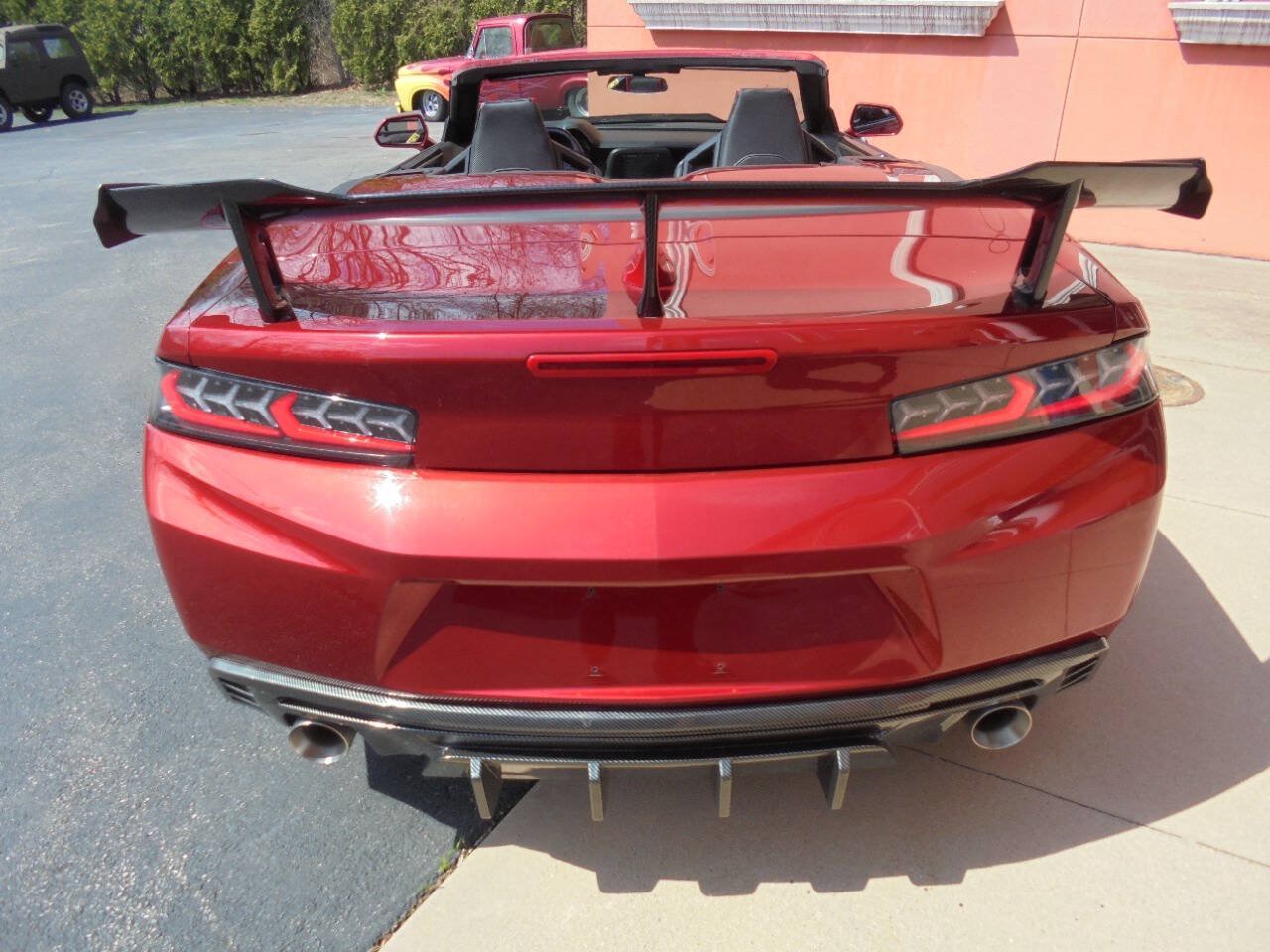 Used 2017 Chevrolet Camaro LT RWD image 5