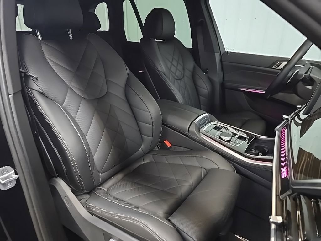 Used 2025 BMW X5 xDrive40i w/ Premium Package image 15