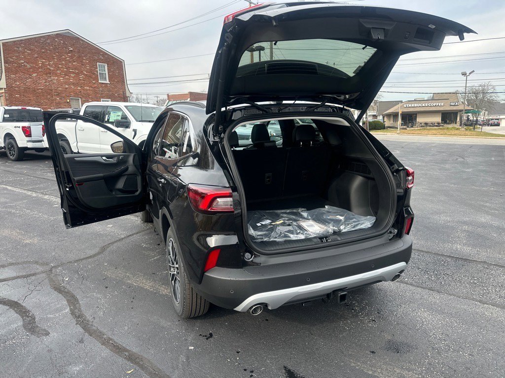 New 2026 Ford Escape SE w/ PHEV Premium Package image 39