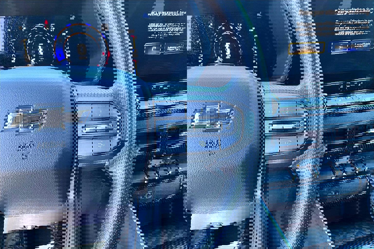 Used 2023 Chevrolet Colorado Trail Boss w/ Technology Package image 25