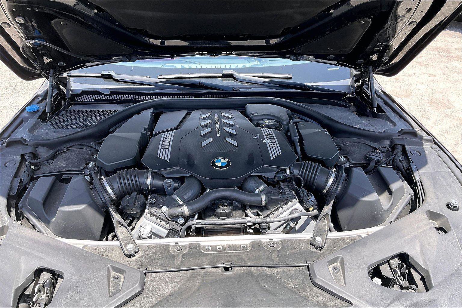 Used 2023 BMW M850i xDrive Coupe w/ M Sport Professional Package AWD/4WD image 28