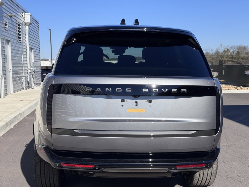 New 2026 Land Rover Range Rover SE image 4