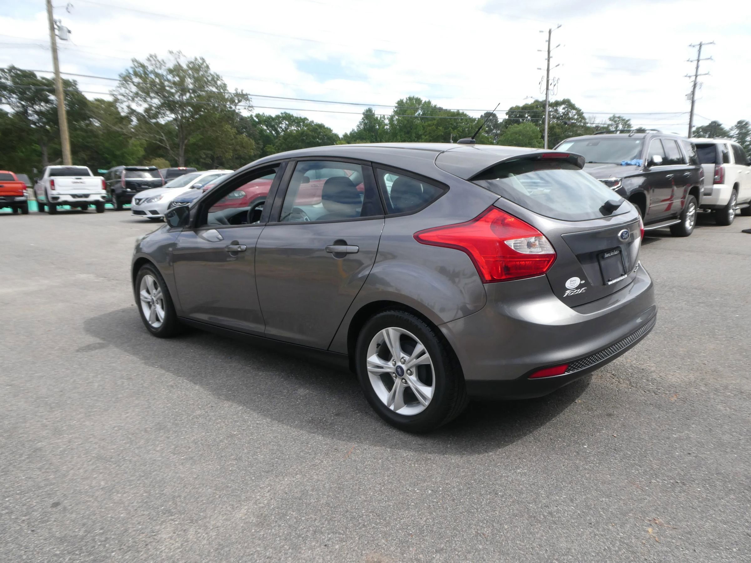 Used 2013 Ford Focus SE FWD image 8