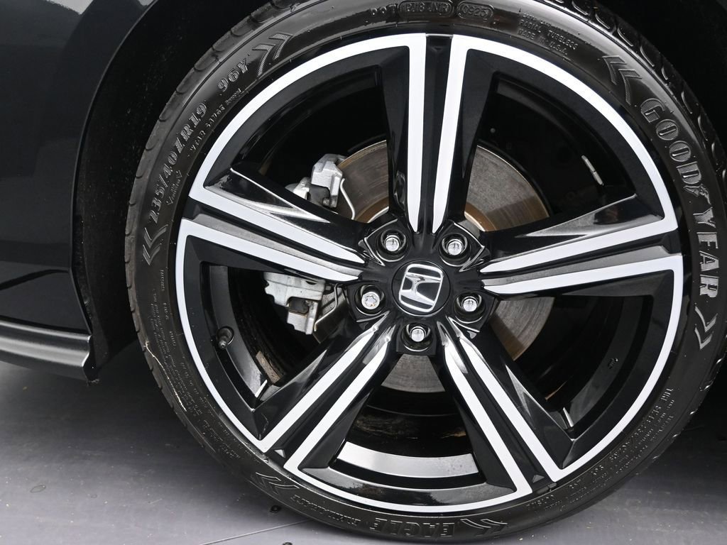 Used 2023 Honda Accord Sport image 11
