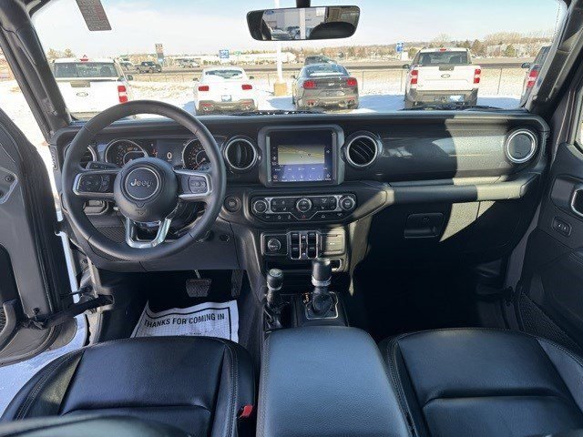 Used 2023 Jeep Wrangler Unlimited Sahara image 29
