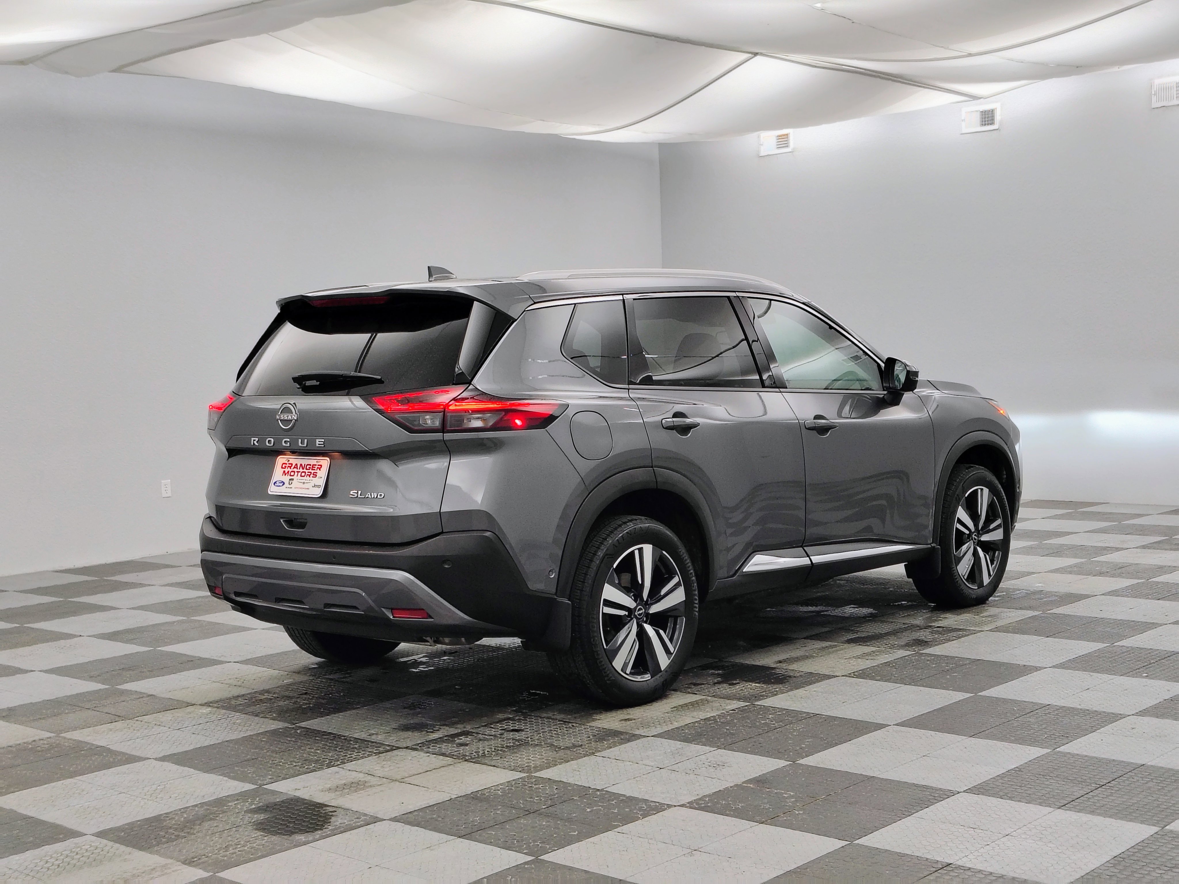 Used 2023 Nissan Rogue SL w/ SL Premium Package AWD/4WD image 10