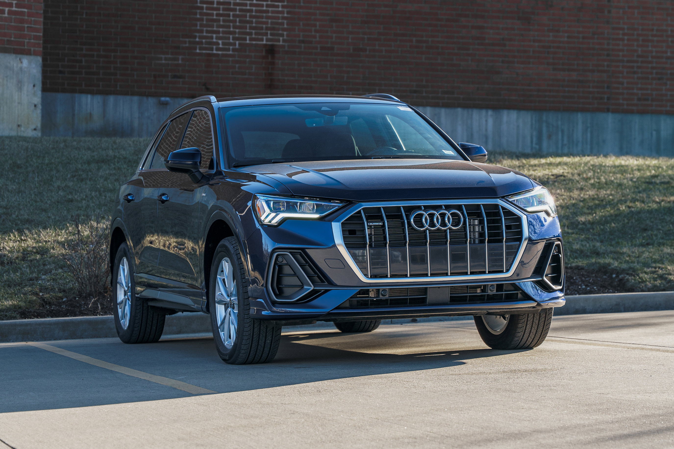 Certified 2025 Audi Q3 2.0T Premium w/ Convenience Package